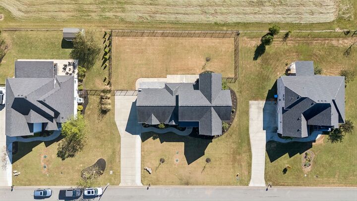 Property Photo: 419 Old Orchard Dr TN 37085