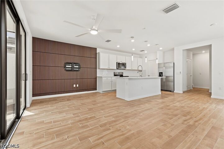 Property Photo:  27837 Solis Grande Drive  FL 34135 