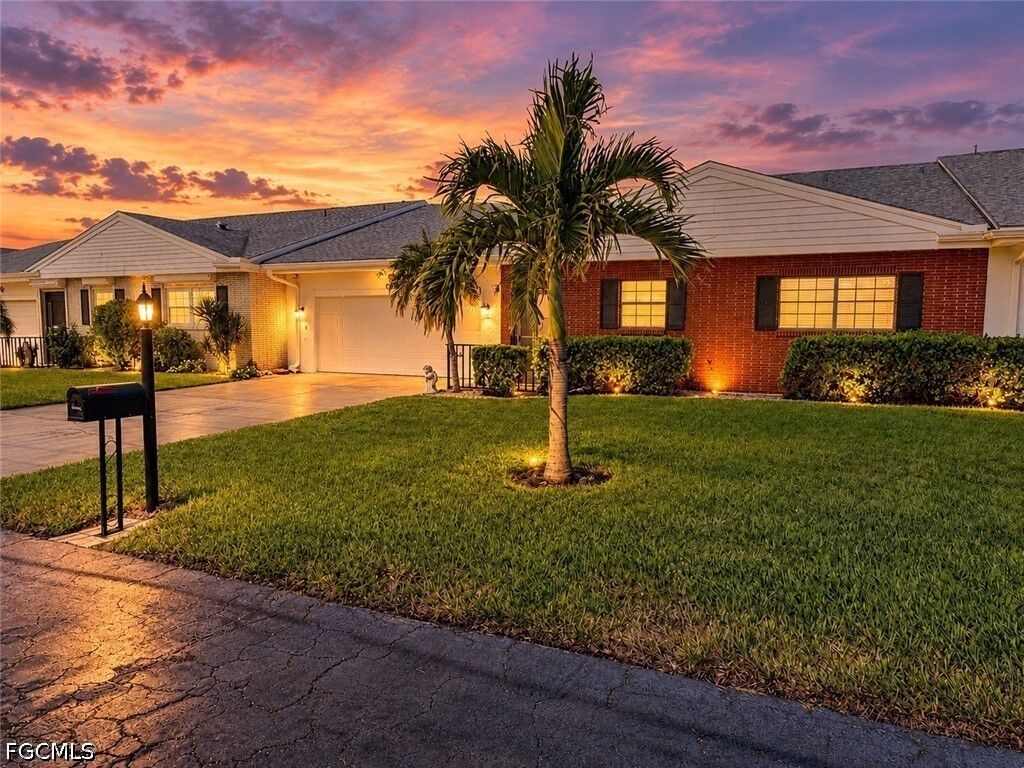 Property Photo: 6952 Winkler Road FL 33919