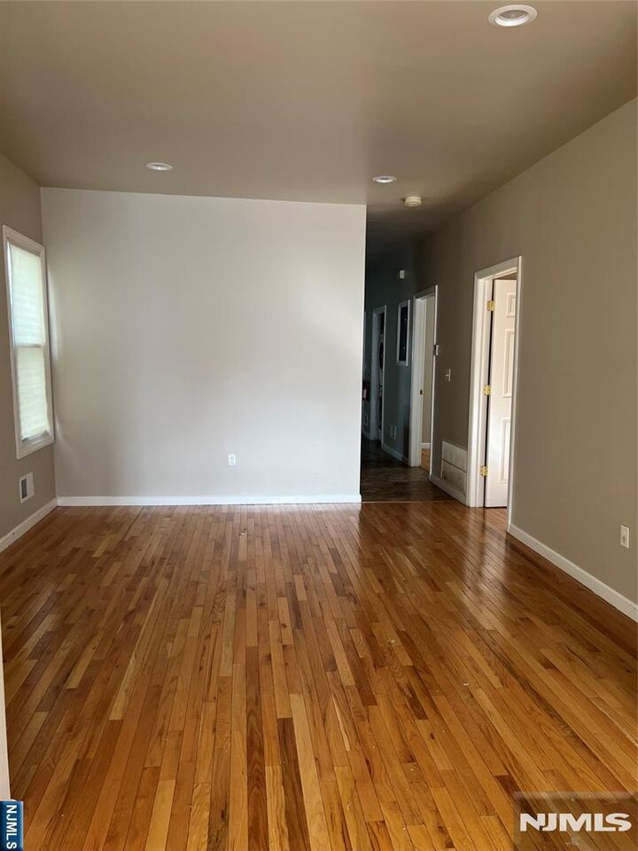 Property Photo:  485 27th Street 1  NJ 07514 