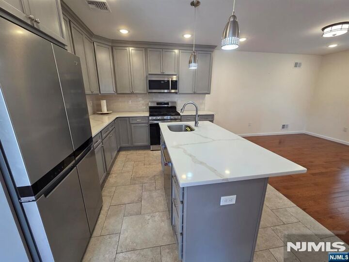 Property Photo:  24B Sidney Avenue  NJ 07070 