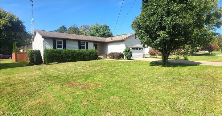 Property Photo:  813 Barclay Street  OH 45714 