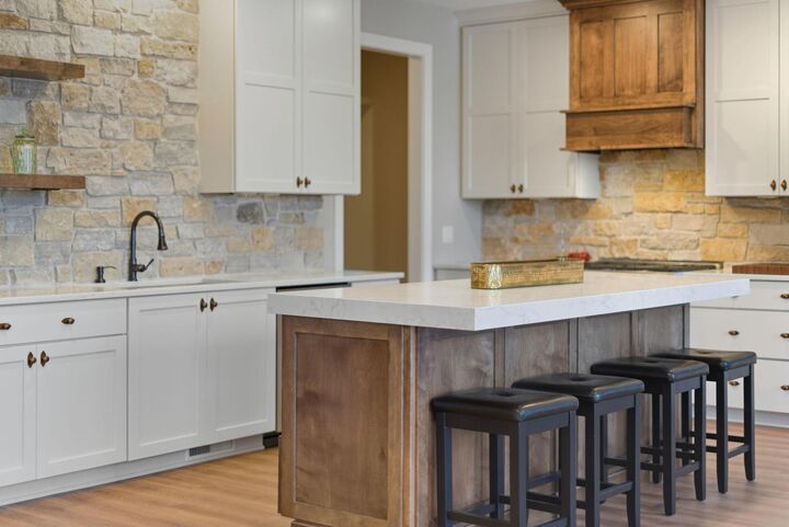 Property Photo:  6611 County Road 6  MN 55359 
