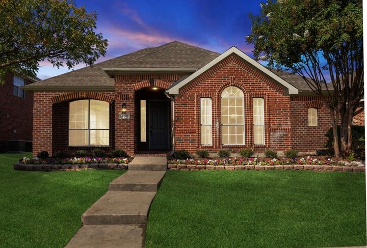 Property Photo: 2829 Cedar Brook Drive TX 75040