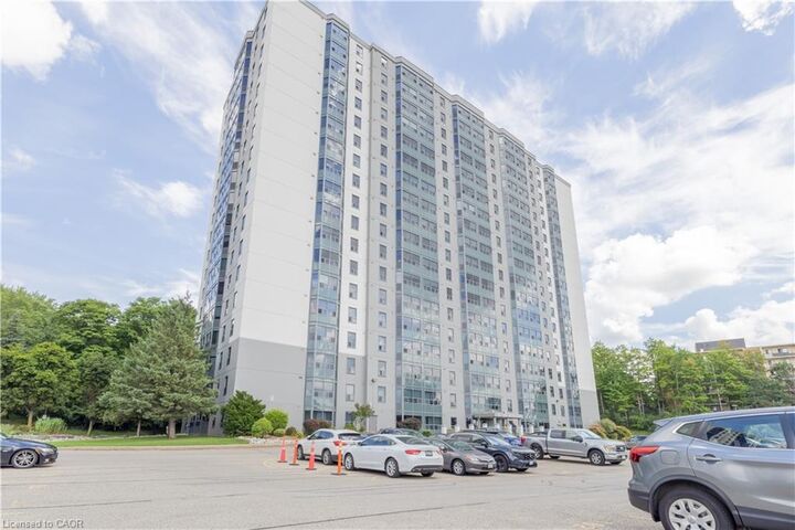 Property Photo:  55 Green Valley Drive 1508  ON N2P 1Z6 
