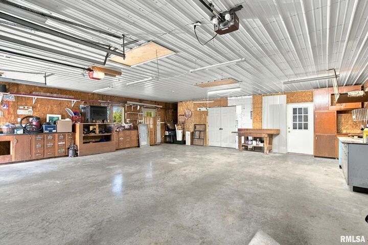 Property Photo: 4948 Whaley Street IL 62865