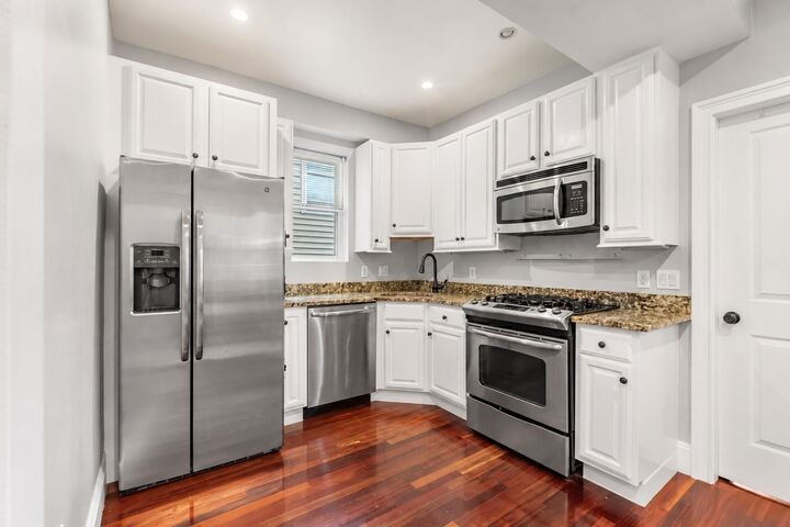 Property Photo:  26 Vinton Street 2  MA 02127 