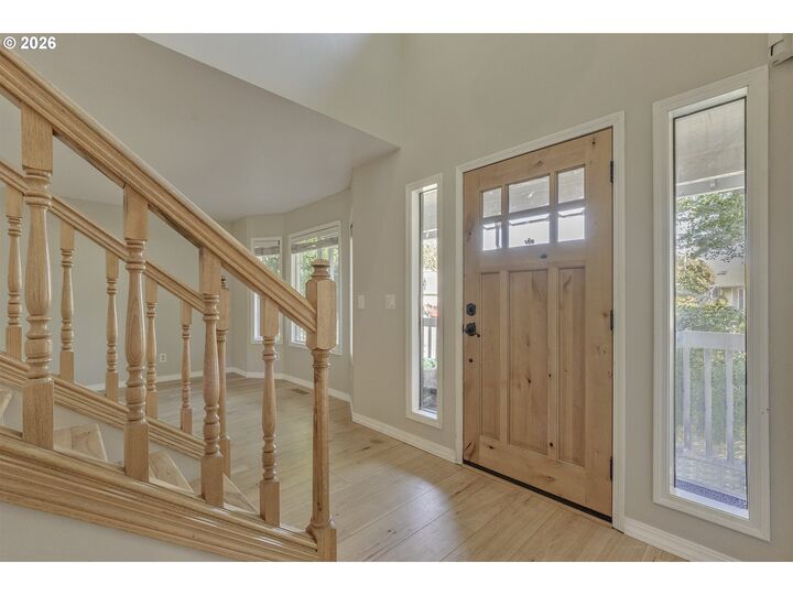 Property Photo:  1747 NE 54th Ct  OR 97124 