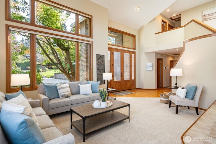 Property Photo:  720  9th Avenue S  WA 98020 