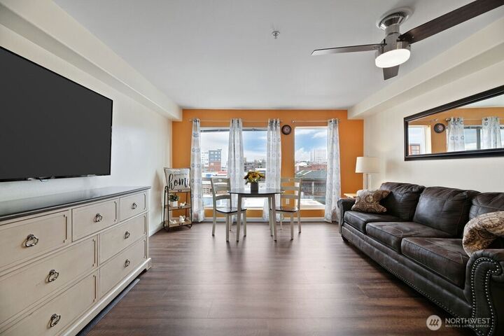Property Photo:  2818  Grand Avenue B501  WA 98201 