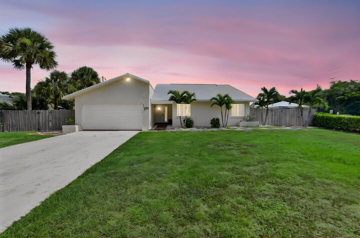 Property Photo:  4517 Palm Ridge Boulevard  FL 33445 