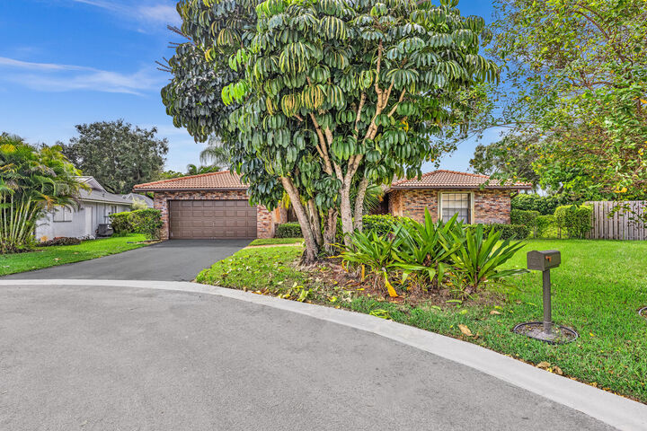 Property Photo:  8866 NW 2nd Place  FL 33071 