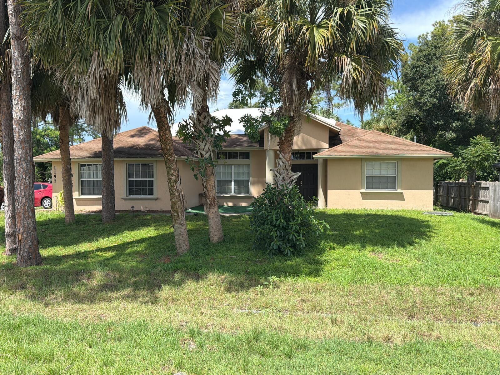 Property Photo:  1157 SW Dalton Avenue  FL 34953 