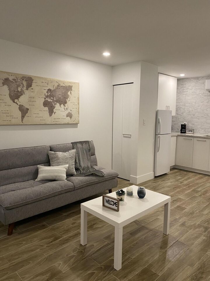 Property Photo:  902 NE 38th Street 3  FL 33334 