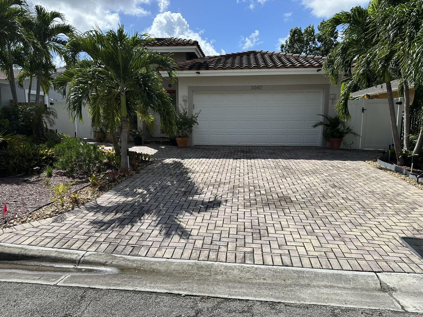 Property Photo: 3040 NW 7th Street FL 33311