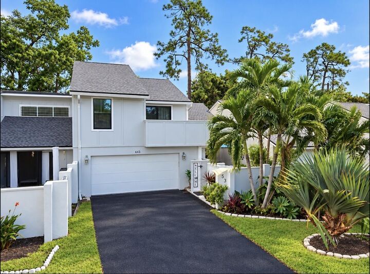 Property Photo:  653 Spinnaker Court  FL 33414 