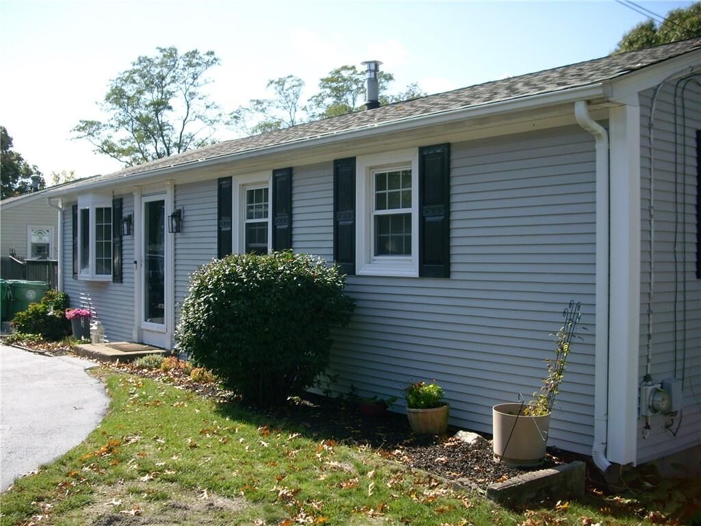 Property Photo:  291 Nausauket Road  RI 02886 
