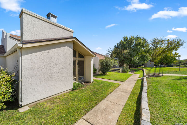 Property Photo:  1950-B Leslie Dr. B  TX 78028 