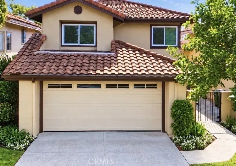 Property Photo:  24422 Cielo  CA 92677 