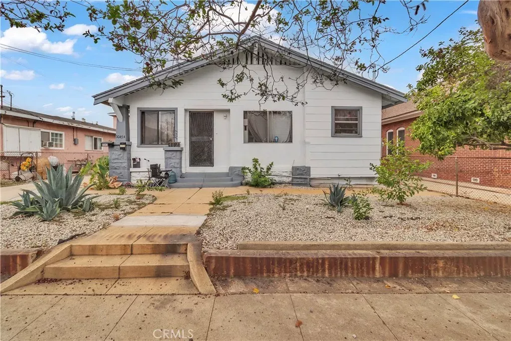 Property Photo:  3045 E 5th  CA 90063 