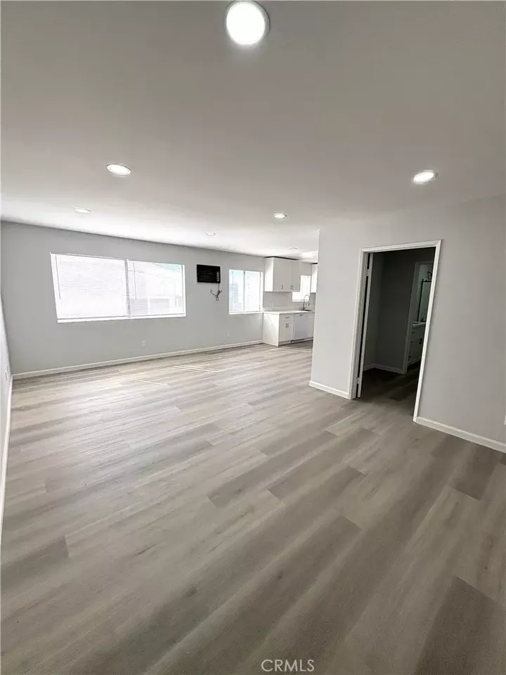Property Photo:  507 N Serrano Avenue 5  CA 90004 