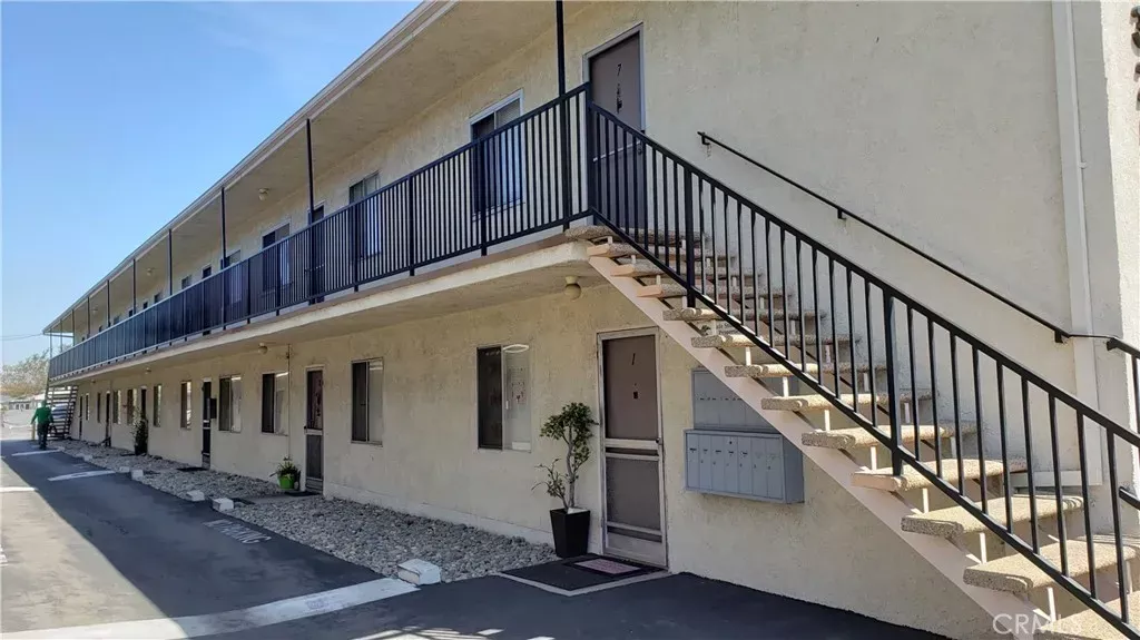 Property Photo:  325 W Carson Street 9  CA 90745 