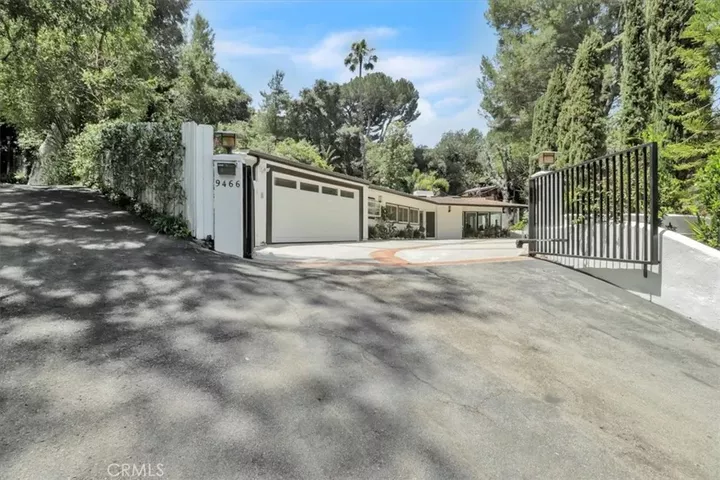 Property Photo:  9466 Hidden Valley Place  CA 90210 