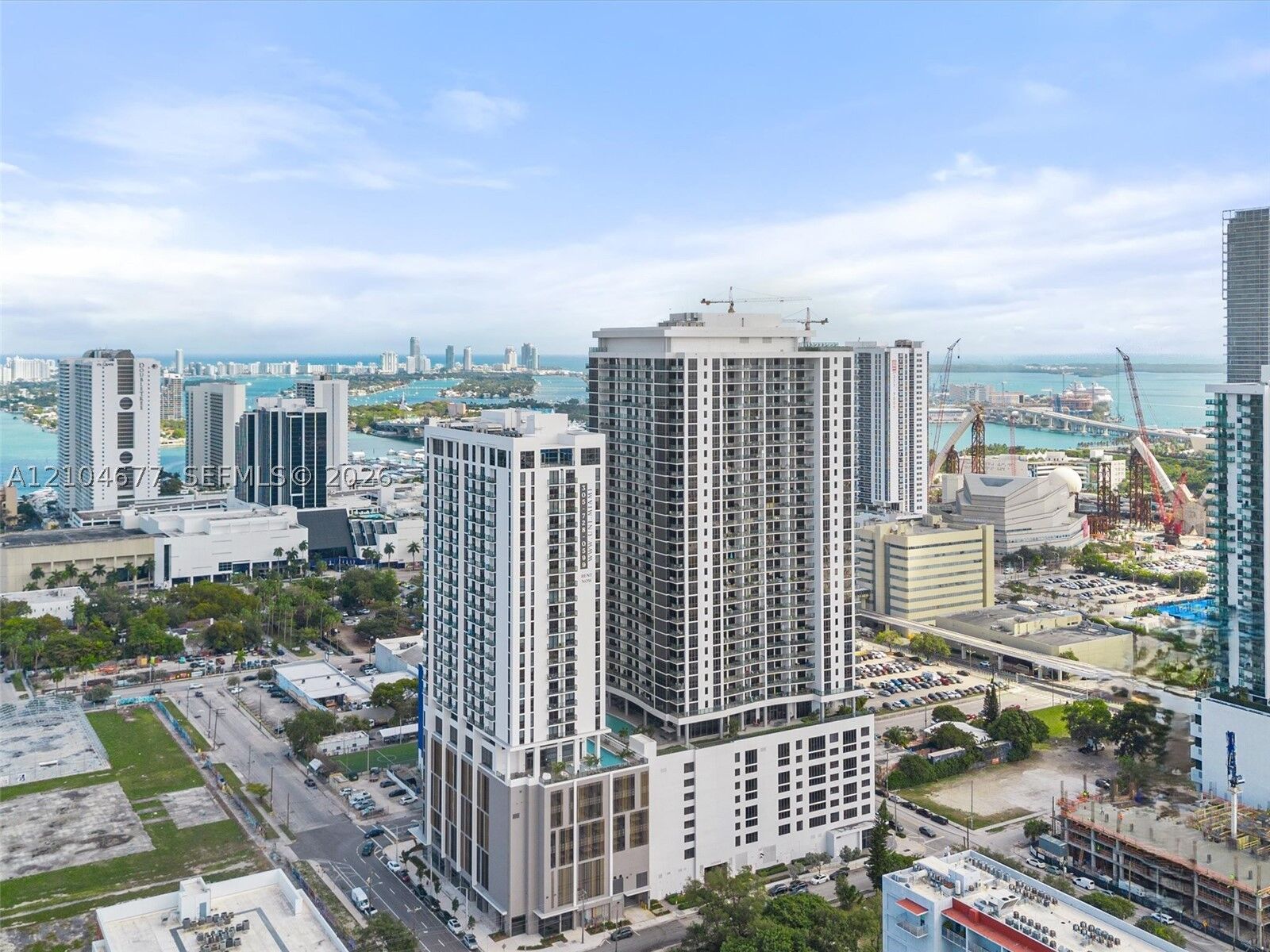 Property Photo:  1600 NE 1st Ave 3114  FL 33132 