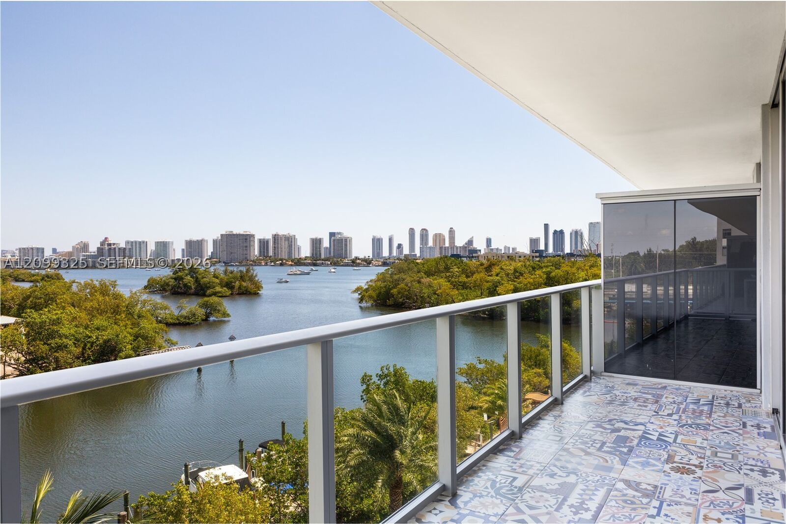 Property Photo:  16385 Biscayne Blvd 506  FL 33160 
