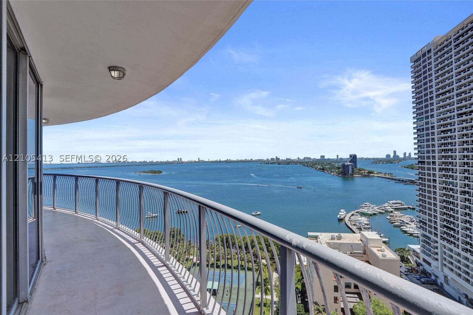Property Photo:  1750 N Bayshore Dr 2202  FL 33132 