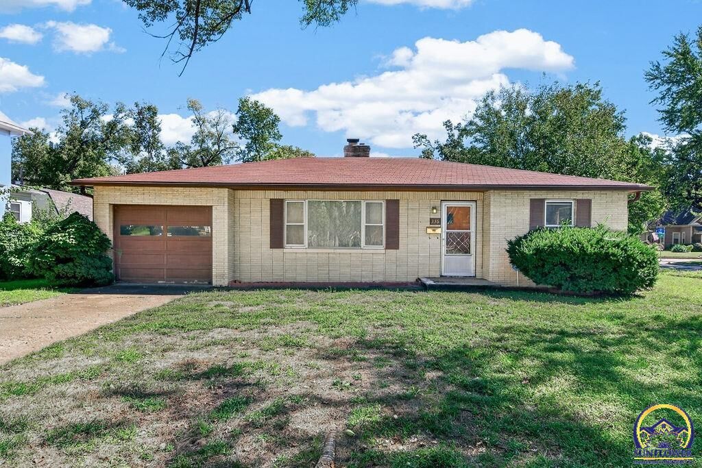Property Photo:  336 SW Broadmoor Ave  KS 66606 