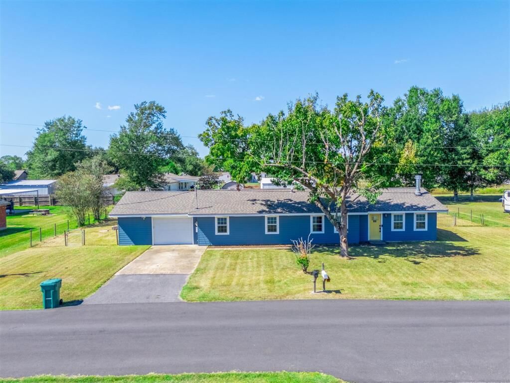 Property Photo:  7602 Green Meadow Road  LA 70607 