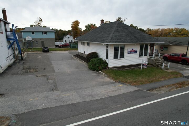 Property Photo:  1208 East Main Street  CT 06790 