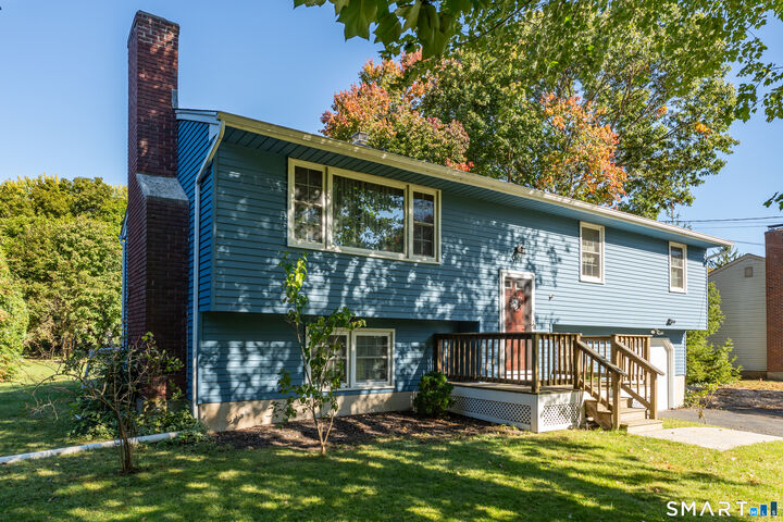 Property Photo:  20 East Creek Circle  CT 06437 