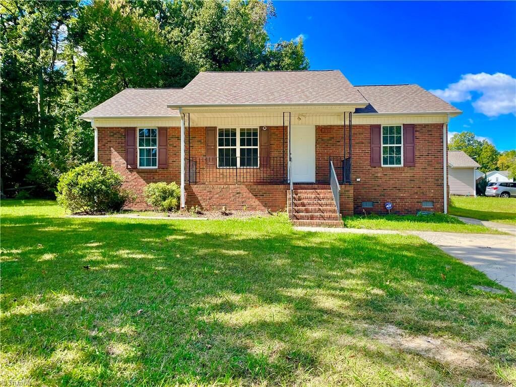 Property Photo:  797 Carrieland Drive  NC 27405 