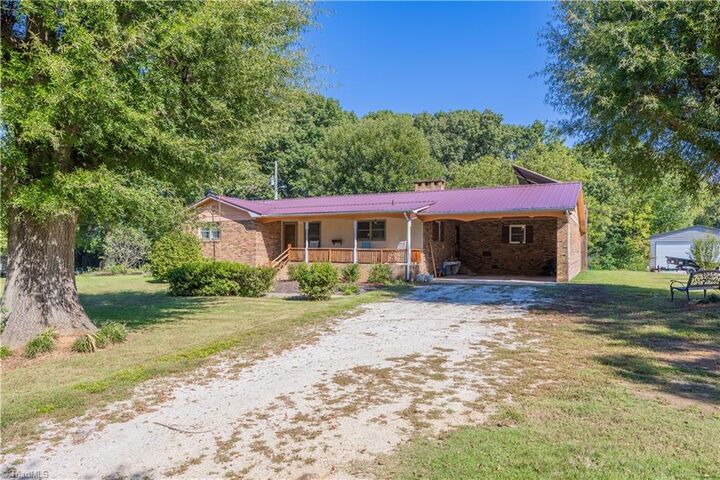 Property Photo: 1839 Upper Road NC 27341