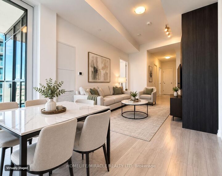 Property Photo:  400 King Street W 2822  ON M5V 1K2 