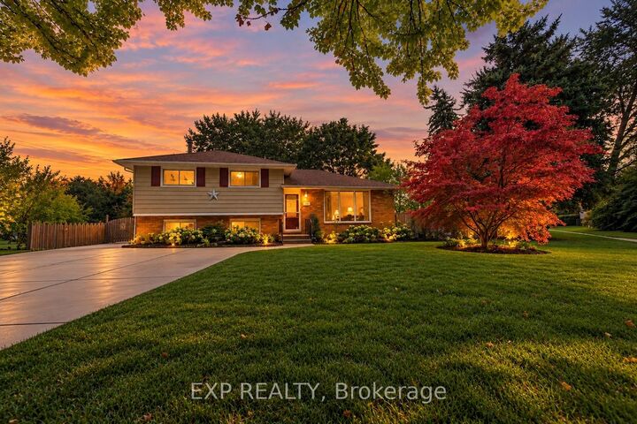Property Photo:  1085 Saint Laurent Drive  ON N7S 1B3 
