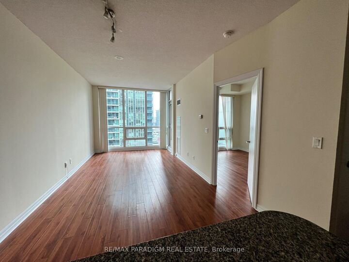 Property Photo:  16 Yonge Street 2213  ON M5E 2A1 