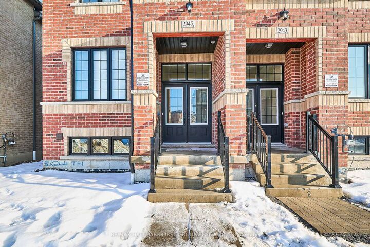 Property Photo: 2945 Starlight Drive ON L1V 2P8