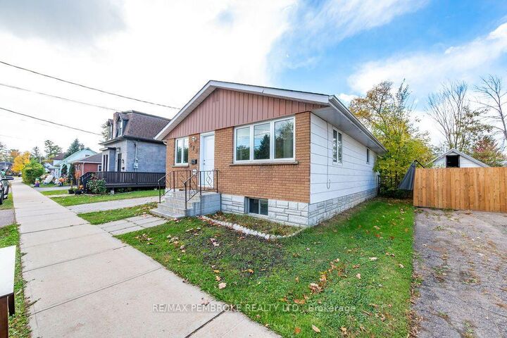 Property Photo:  570 Moffat Street  ON K8A 3Y1 