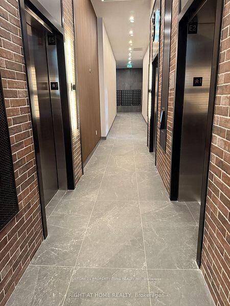 Property Photo:  30 Francis Street S 3406  ON N2G 1H7 