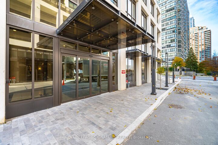 Property Photo:  36 Elm Drive 3007  ON L5B 0N3 
