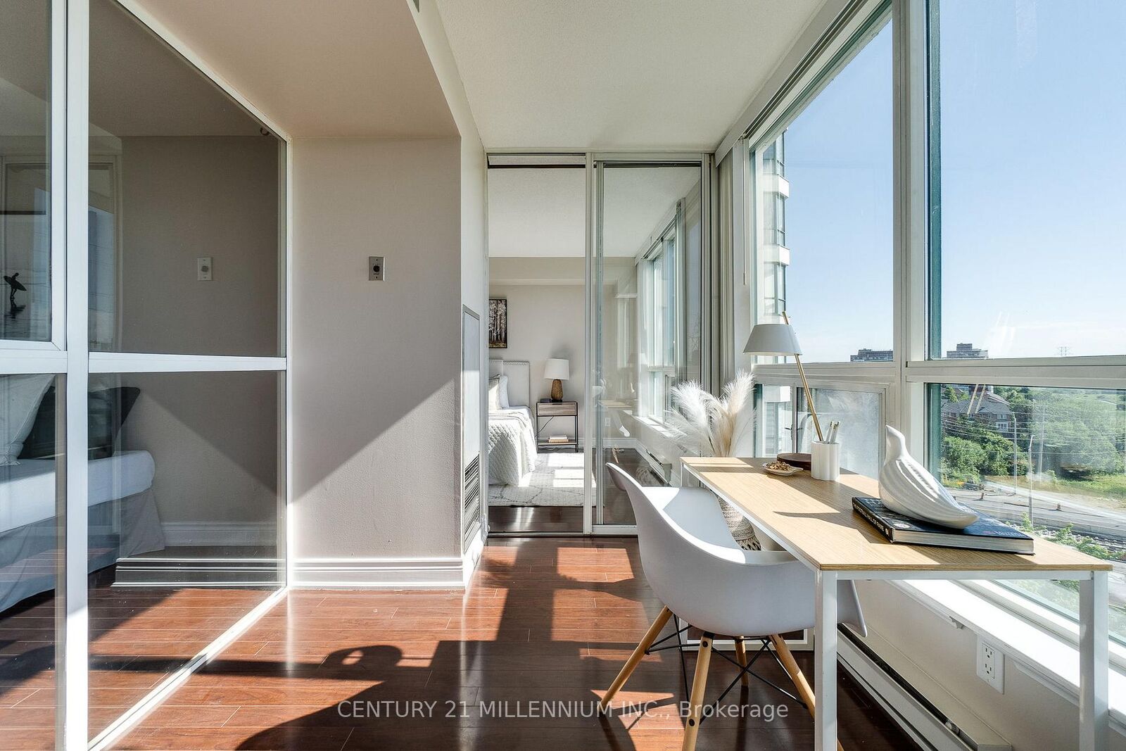 Property Photo:  4450 Tucana Court 902  ON L5R 3R4 