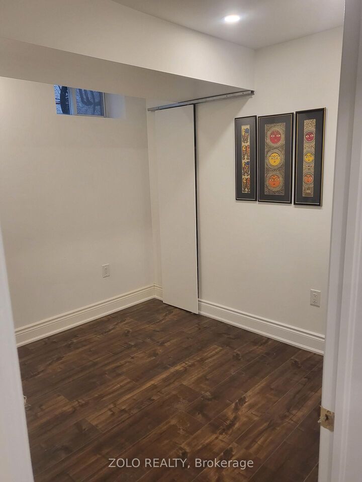 Property Photo:  28 Spring Valley Court  ON L6P 2E6 