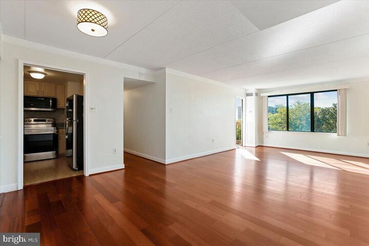 Property Photo:  6300 Stevenson Avenue 1009  VA 22304 