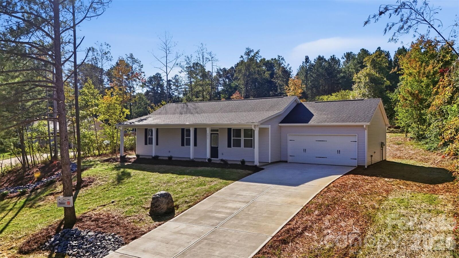 Property Photo:  2935 Heavners Farm Court  NC 28092 