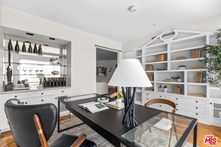 Property Photo:  10490 Wilshire Blvd, Unit 906  CA 90024 