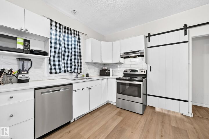 Property Photo:  12156 92 Street NW  AB T5G 1B2 