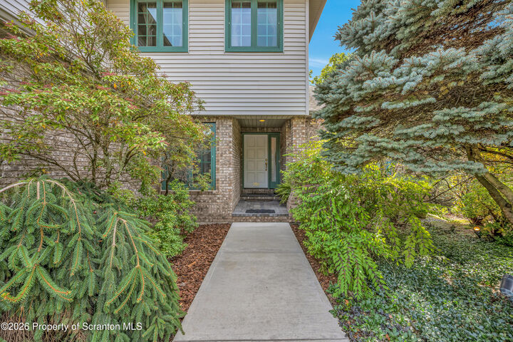 Property Photo: 302 Skyline Drive N PA 18411